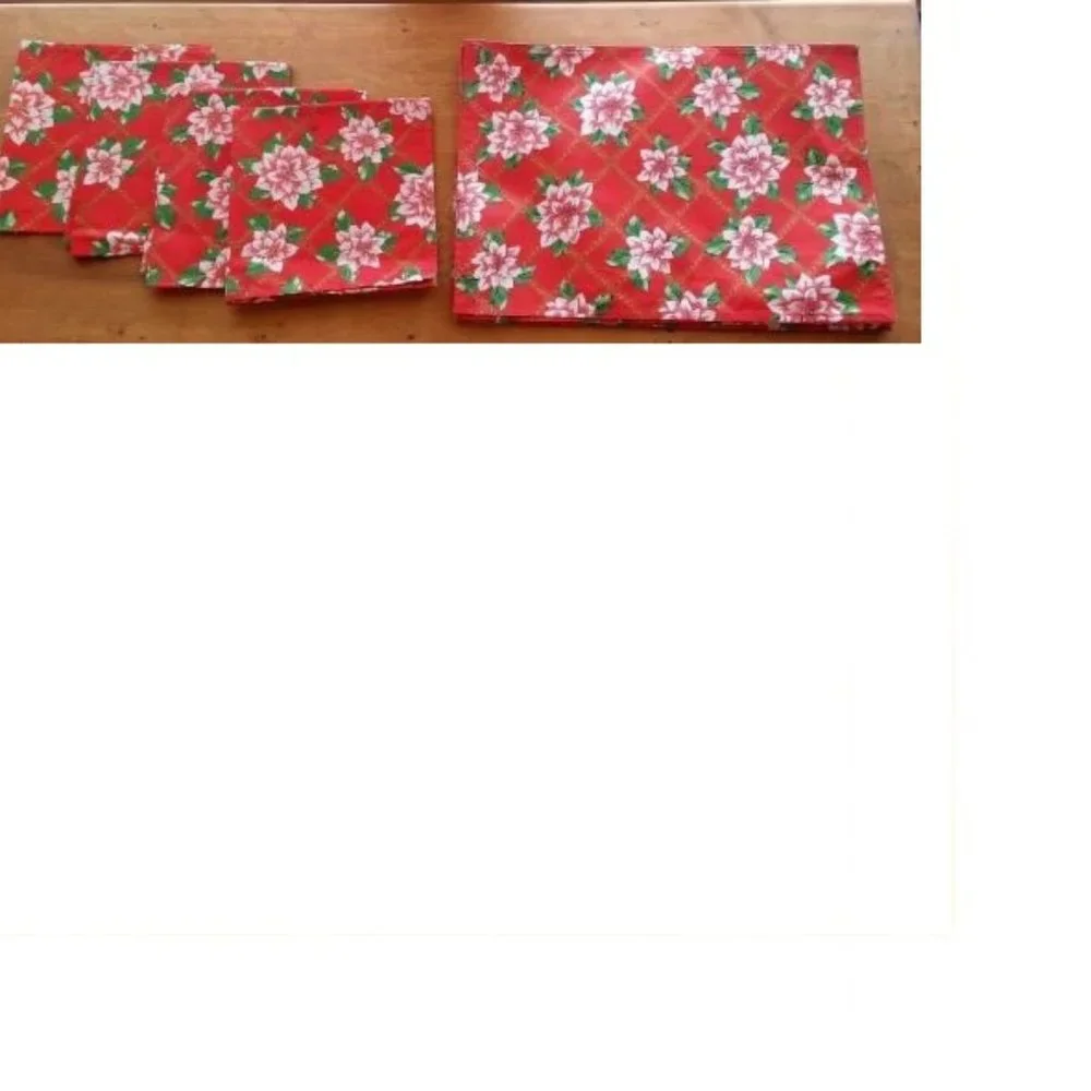 Shabby Farmhouse Placemats + 4 Matching Napkins Red Floral Flower Lot of 4